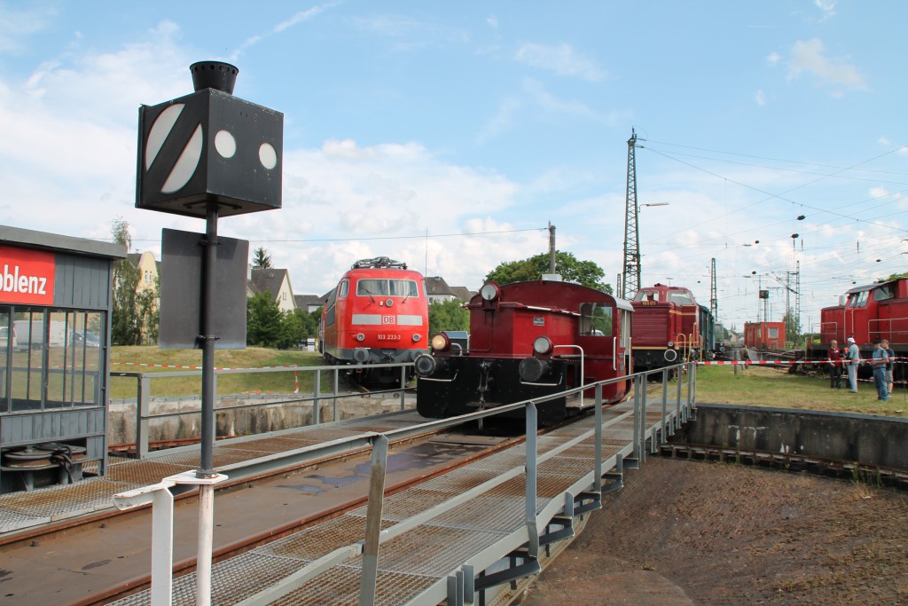 Am 13.06.2015 steht im DB-Museum in Koblenz-Lützel eine Köf II auf der Drehscheibe.