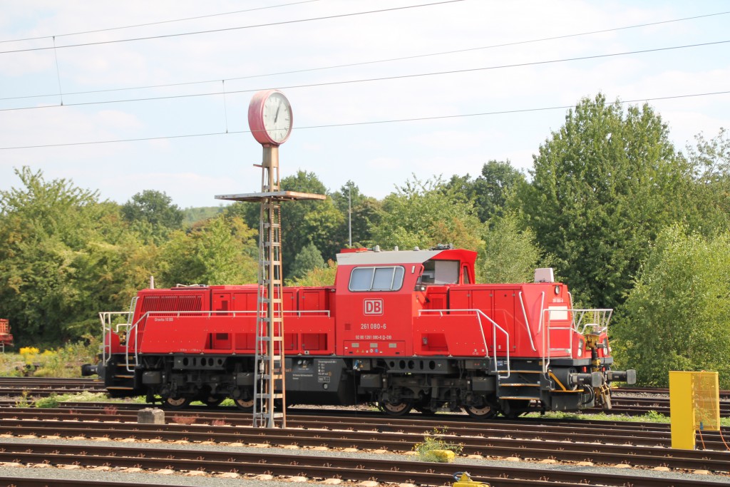 261 080 steht am 22.08.2015 abgestellt im Güterbahnhof Wetzlar.