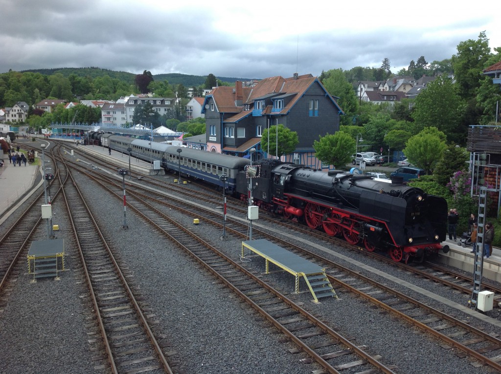 Beim Königsteiner Bahnhofsfest am 20.05.2013 kam 01 118 der HEF im Bahnhof Königstein an.