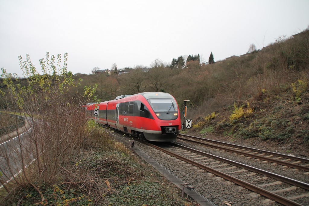 Ein TALENT kurz vor Runkel auf der Lahntalbahn, aufgenommen am 13.12.2015.