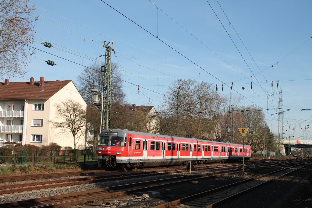 420 298 bei der Einfahrt in Frankfurt-Griesheim, aufgenommen am 06.02.2016.