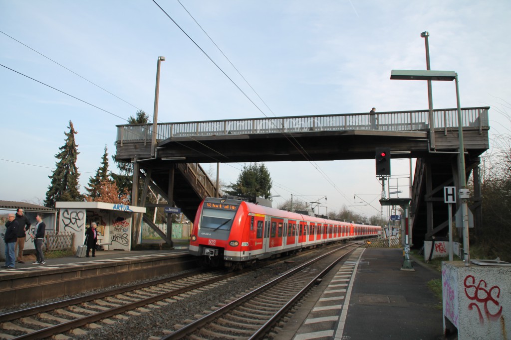 423 332 in Berkersheim auf der Main Weser-Bahn, aufgenommen am 06.02.2016.