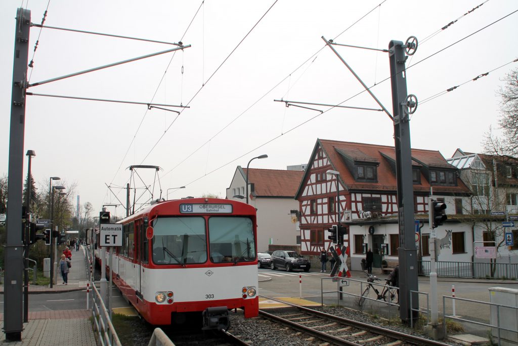 U2 Wagen der VGF in Niederursel, aufgenommen am 03.04.2016.