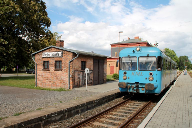 Die Wipperliese rangiert im Bahnhof Klostermansfeld, aufgenommen am 03.