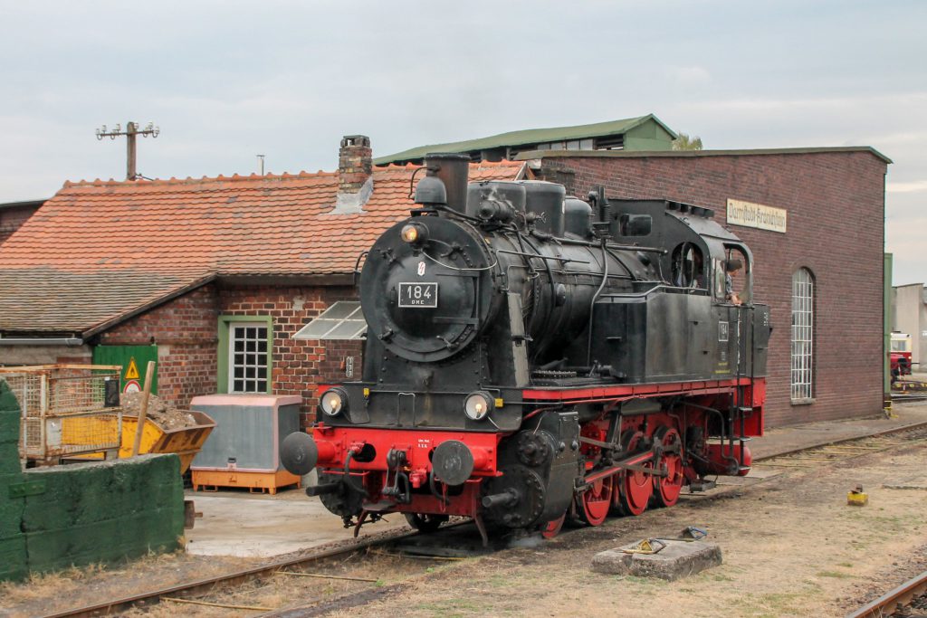 DME 184 neben dem Lokschuppen im Eisenbahnmuseum in Darmstadt-Kranichstein, aufgenommen am 17.09.2016.