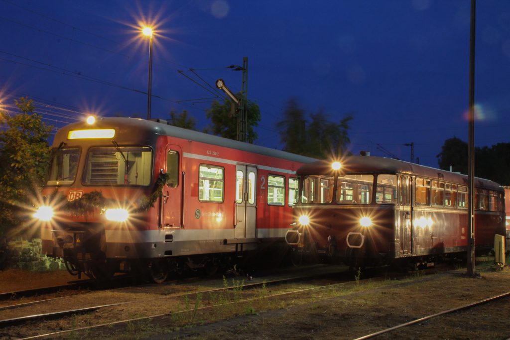 420 298 und 798 829 stehen auf dem OEF-Gelände in Gießen, aufgenommen am 23.05.2015.