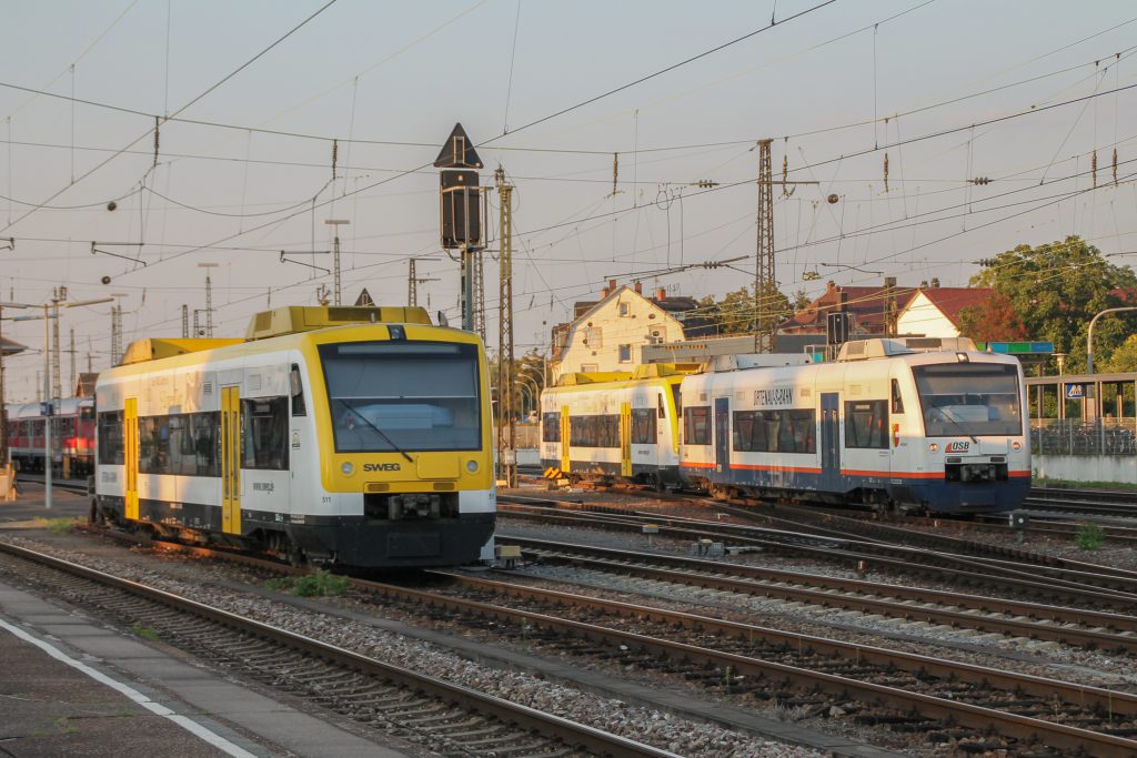 650 573, 650 572 und 650 575 der SWEG stehen im Bahnhof Offenburg, aufgenommen am 10.09.2016.