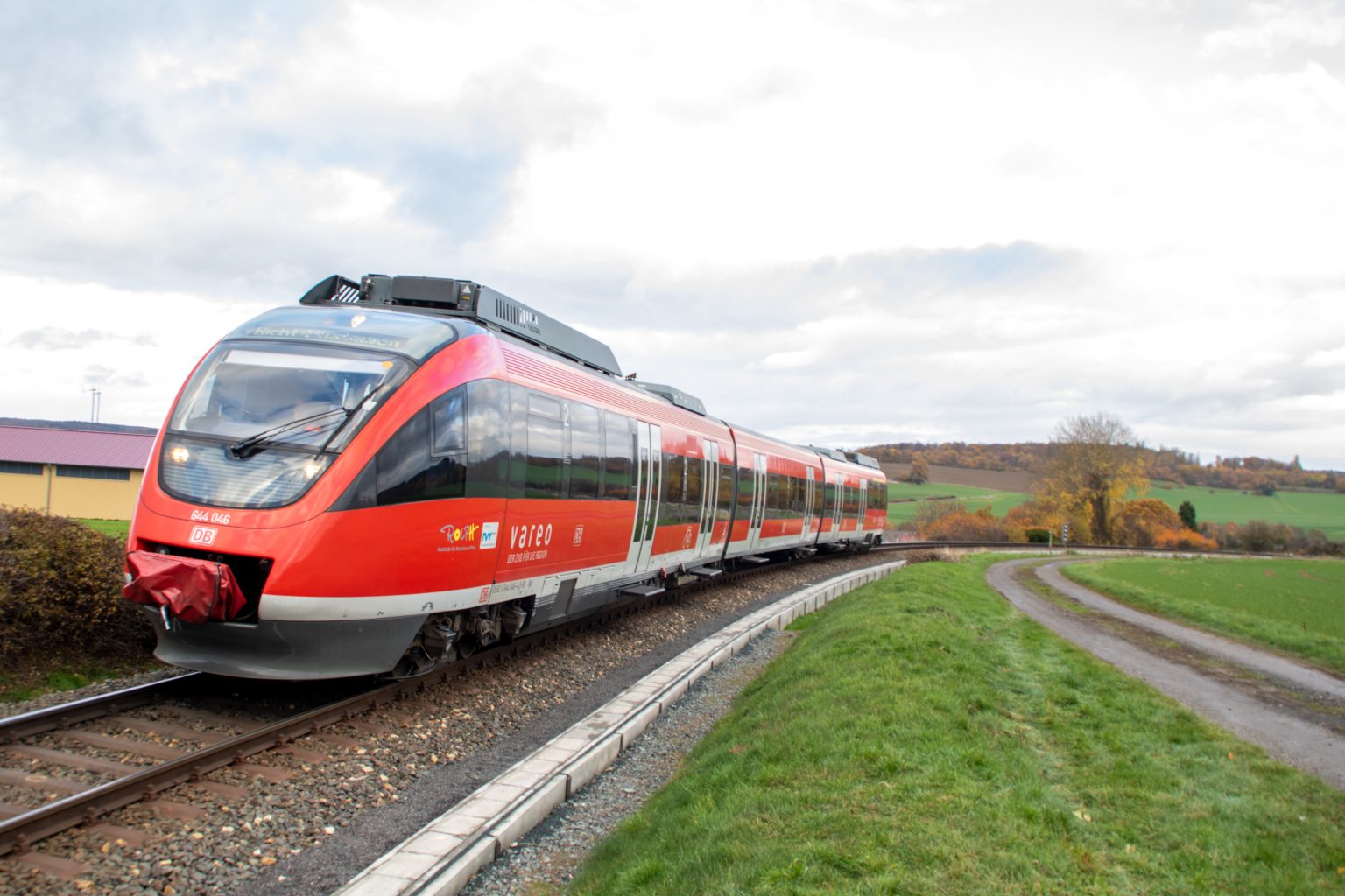 TaunusEisenbahn (Frankfurt Wiesbaden) bienenschuss.de