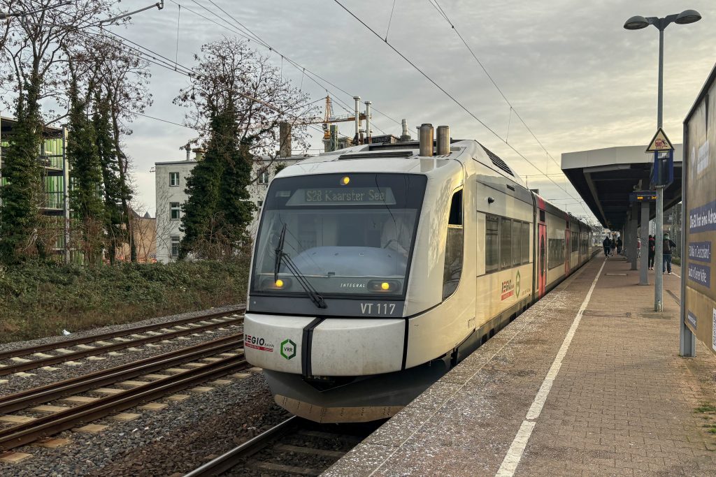 609 117 am Haltepunkt Düsseldorf-Völklinger-Str., aufgenommen am 16.01.2024.