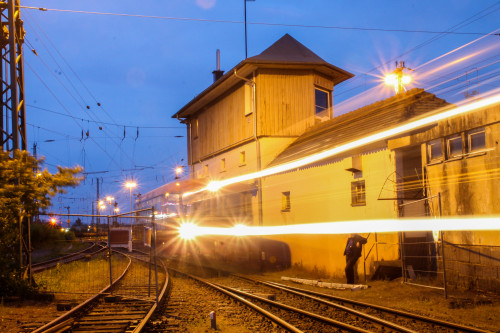 798 829 rangiert auf das OEF-Gelände in Gießen, aufgenommen am 23.05.2015.