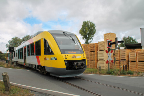 648 011 am Palettenwerk in Mainzlar auf der Lumdatalbahn, aufgenommen am 04.09.2016.