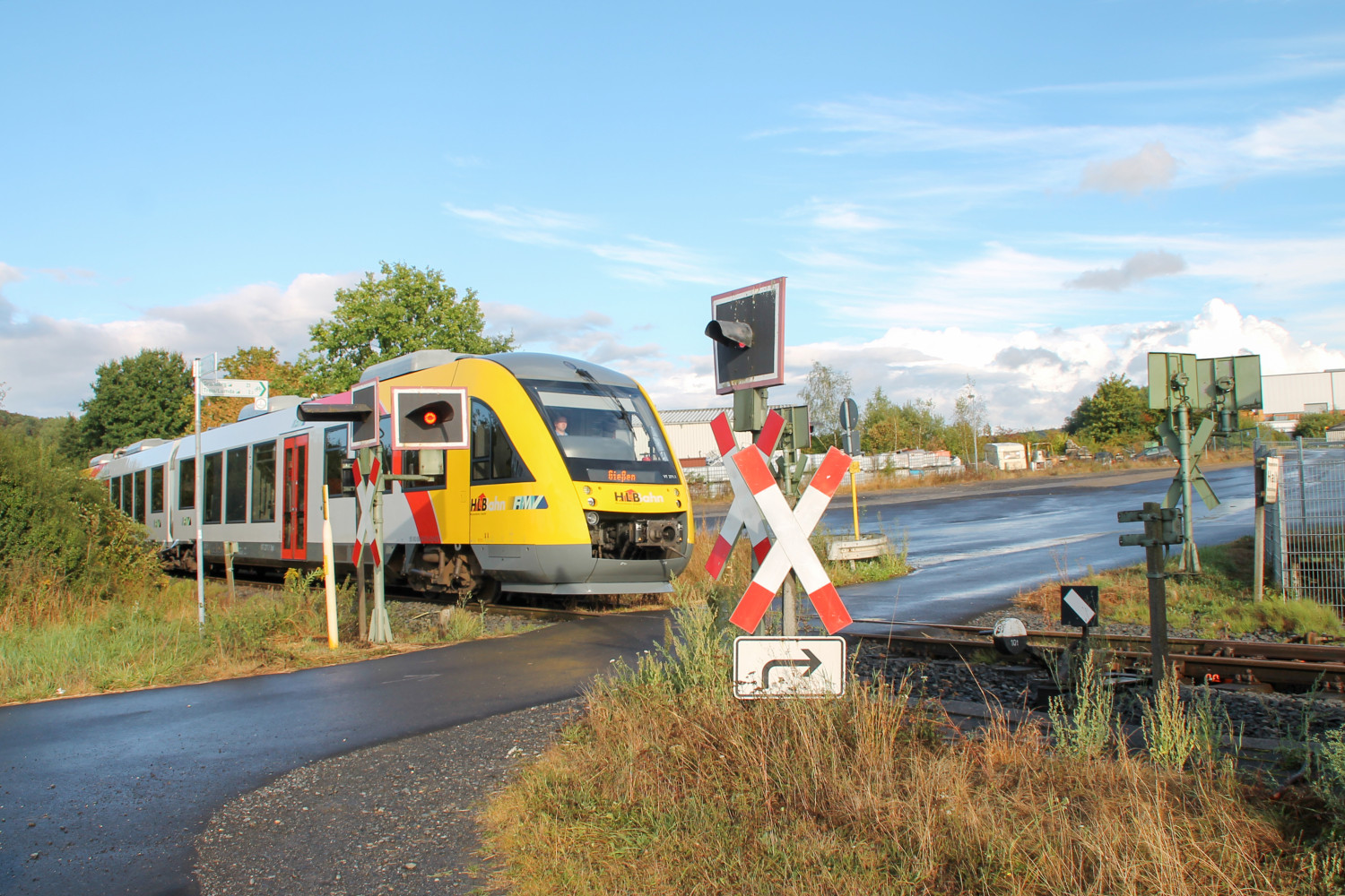 648 011 kurz vor dem Streckenende der Lumdatalbahn in Mainzlar, aufgenommen am 04.09.2016.