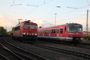 Am 20.05.2015 begegneten sich im Rangierbahnhof Gießen 155 138 und 420 298.