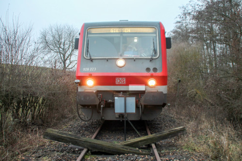 628 223 am Streckenende der Lumdatalbahn bei Mainzlar, aufgenommen am 17.12.2016.