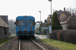 Die Wipperliese am Haltepunkt Friesdorf, aufgenommen am 09.04.2015.