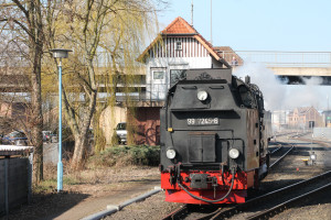 99 7245 rangiert im Bahnhof Nordhausen-Nord, aufgenommen am 24.03.2017.