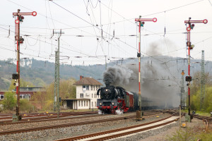 03 1010 am Stellwerk Ds im Bahnhof Dillenburg, aufgenommen am 21.04.2017.