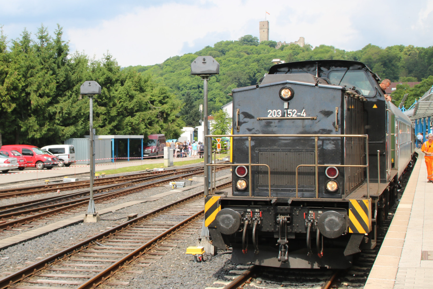 203 152 am Bahnsteig in Königstein, aufgenommen am 05.06.2017.