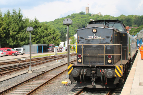203 152 am Bahnsteig in Königstein, aufgenommen am 05.06.2017.