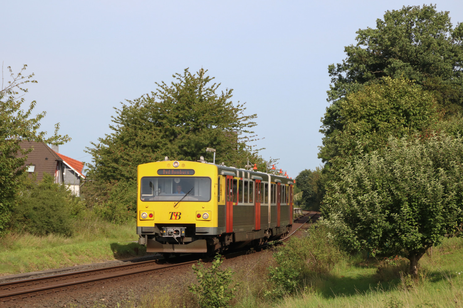 609 009 in Hundstadt auf der Taunusbahn, aufgenommen am 15.08.2017.