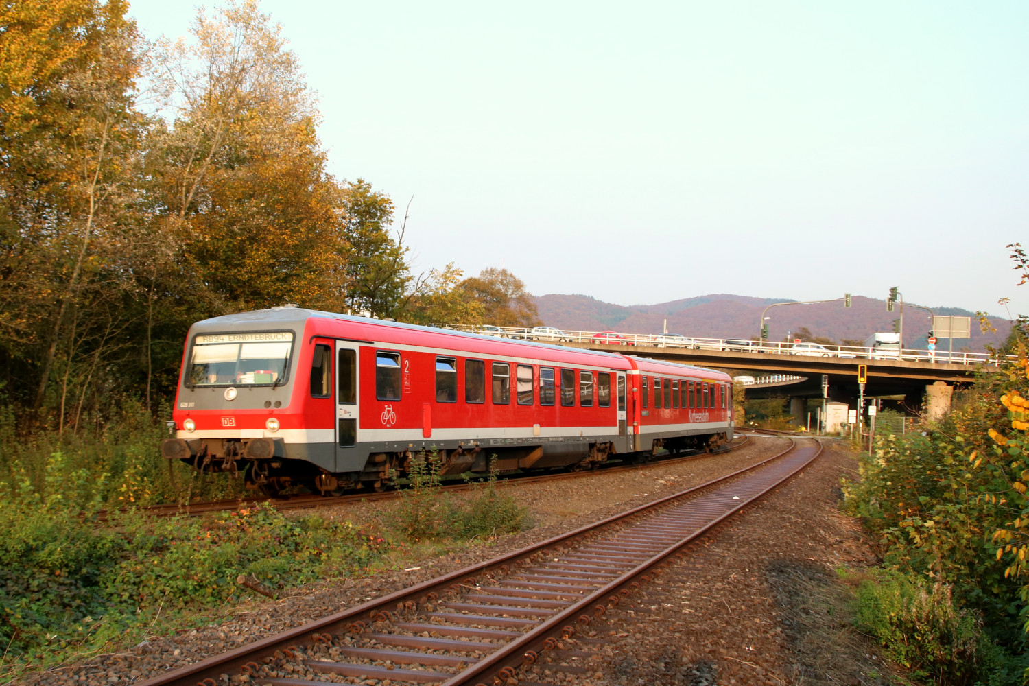 628 311 am Abzweig zur Scheldetalbahn bei Wallau auf der oberen Lahntalbahn, aufgenommen am 17.10.2017.