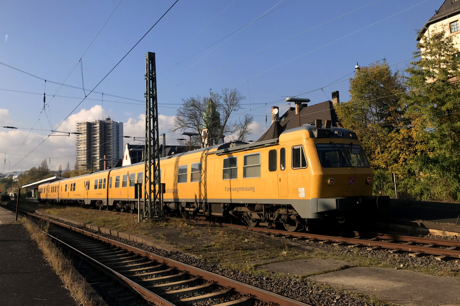 719 001 im Bahnhof Bad Homburg, aufgenommen am 03.11.2017.