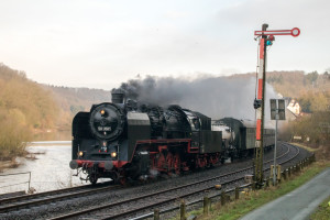 50 3501 verlässt Fürfurt auf der Lahntalbahn, aufgenommen am 03.02.2018.