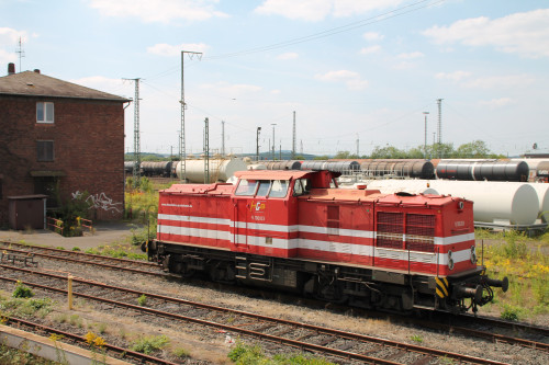 V100.03 der HGB steht am 22.08.2015 abgestellt im Bw Gießen.