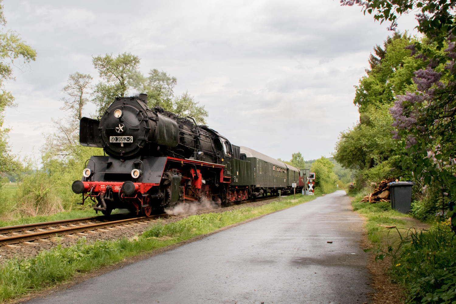 50 3552 bei Ranstadt auf der Lahn-Kinzig-Bahn, aufgenommen am 29.04.2018.