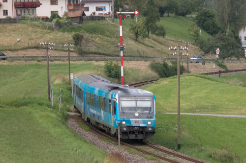 628 424 am Einfahrsignal von Hörpolding auf der Traun-Alz-Bahn, aufgenommen am 23.07.2018.