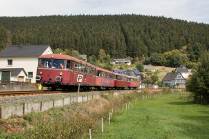 798 829, 998 184, 798 589 und 996 310 bei Bermershausen auf der oberen Lahntalbahn, aufgenommen am 09.09.2018.
