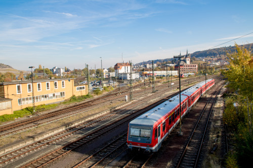 628 473 und 628 471 stehen im Bahnhof Bingen, aufgenommen am 03.11.2018.