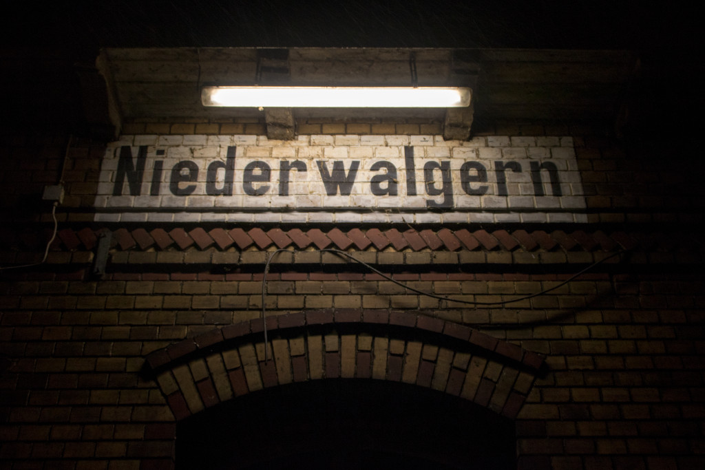 Stillleben im Bahnhof Niederwalgern, aufgenommen am 02.12.2018.