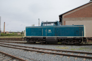 212 001 steht im Bahnbetriebswerk Hanau, aufgenommen am 04.05.2019.