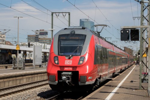 442 278 steht in Frankfurt Süd, aufgenommen am 25.05.2019.