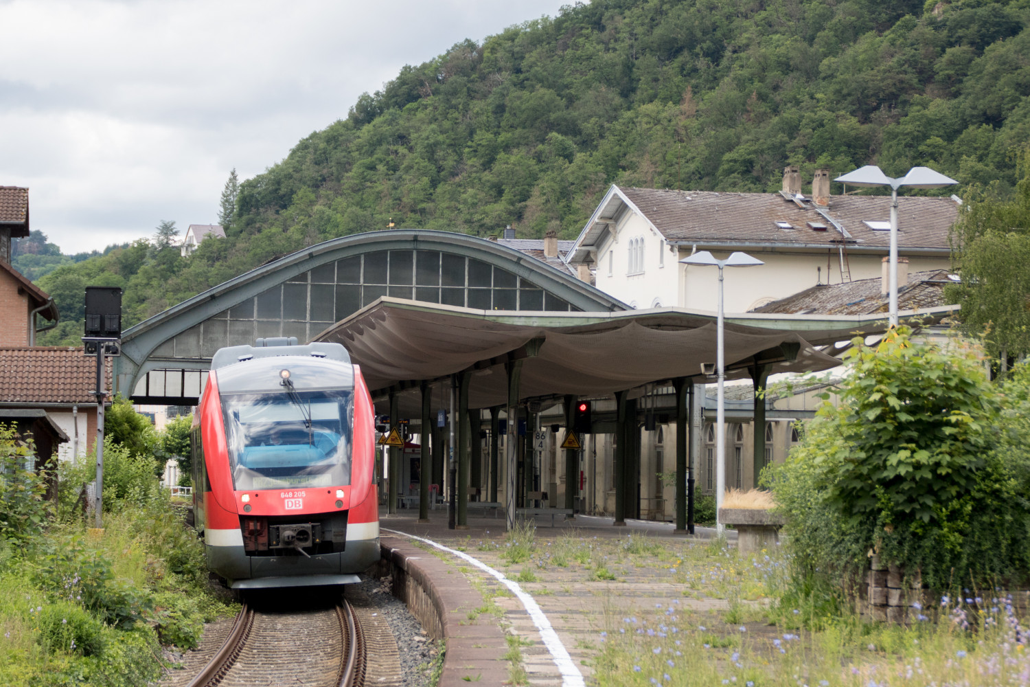 648 205 in Bad Ems auf der Lahntalbahn, aufgenommen am 12.06.2019.