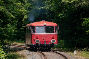 798 729 auf Bergfahrt auf der Kasbachtalbahn, aufgenommen am 11.08.2021.