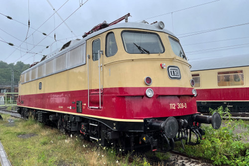 112 309 wartet im Betriebsbahnhof Köln, aufgenommen am 14.06.2021.