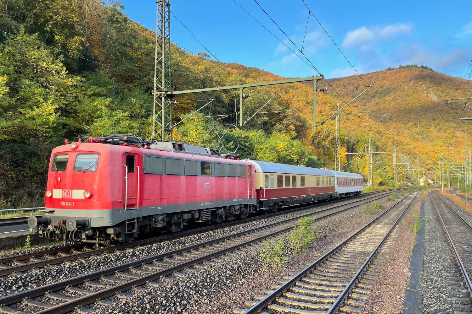 115 115 mit einer Überführungsfahrt des DB Museums, aufgenommen am 26.10.2021.