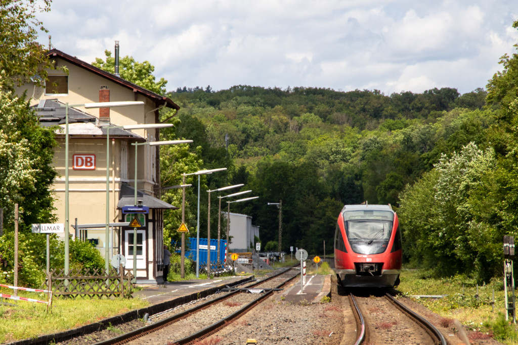 643 046 am Bahnsteig in Villmar auf der Lahntalbahn, aufgenommen am 15.06.2024.
