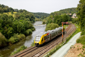 648 027 bei Fürfurt auf der Lahntalbahn, aufgenommen am 29.06.2024.