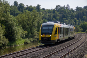 648 024 bei Arfurt auf der Lahntalbahn, aufgenommen am 29.06.2024.