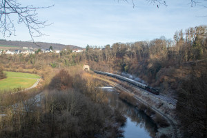 35 1097 auf der Lahntalbahn bei Kirschhofen, aufgenommen am 27.12.2025.
