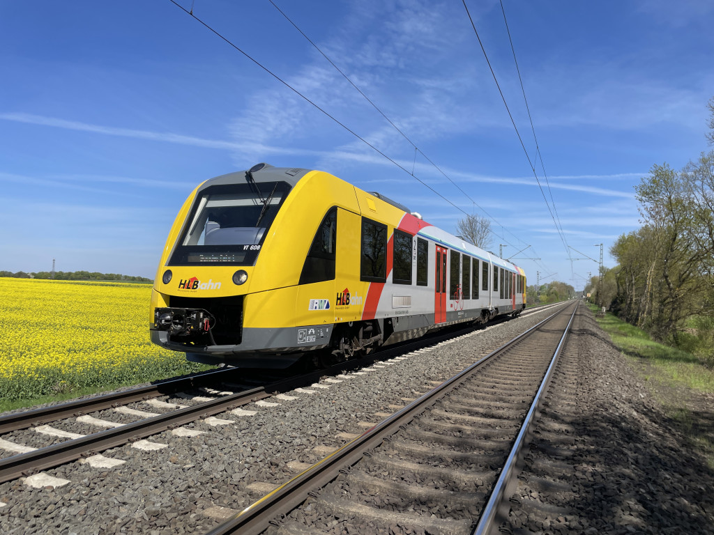 2648 008 bei Lang-Göns auf der Main-Weser-Bahn, aufgenommen am 03.05.2023.