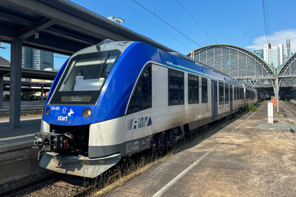 554 101 steht in Frankfurt Hbf, aufgenommen am 26.06.2024.