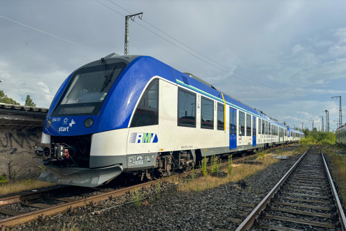 554 111 steht im Bahnhof Gießen, aufgenommen am 10.07.2024.
