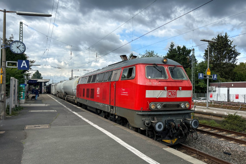 218 191 im Bahnhof Frankfurt-Griesheim, aufgenommen am 13.09.2024.