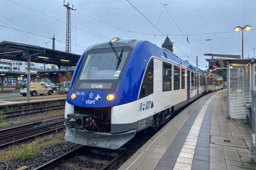 554 102 am Bahnsteig in Gießen, aufgenommen am 30.09.2024.