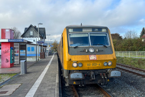 Ein Messzug im Bahnhof Rosbach auf der Strecke Friedberg-Friedrichsdorf, aufgenommen am 29.10.2024.