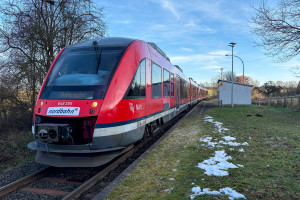 648 355 und 648 451 in Hohegrete auf der Oberwesterwaldbahn, aufgenommen am 21.01.2025.